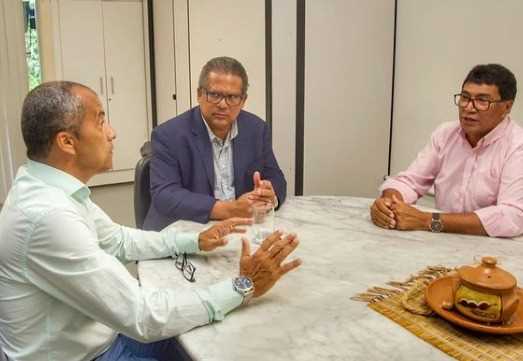 Camacã: Em visita a Salvador Prefeito Paulo do Gás traz benefícios pra cidade